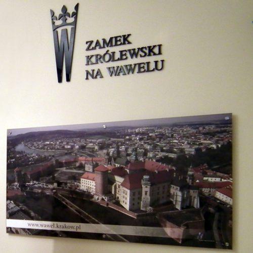 Tablice informacyjne ścienne - dystansowe - obrazek 4
